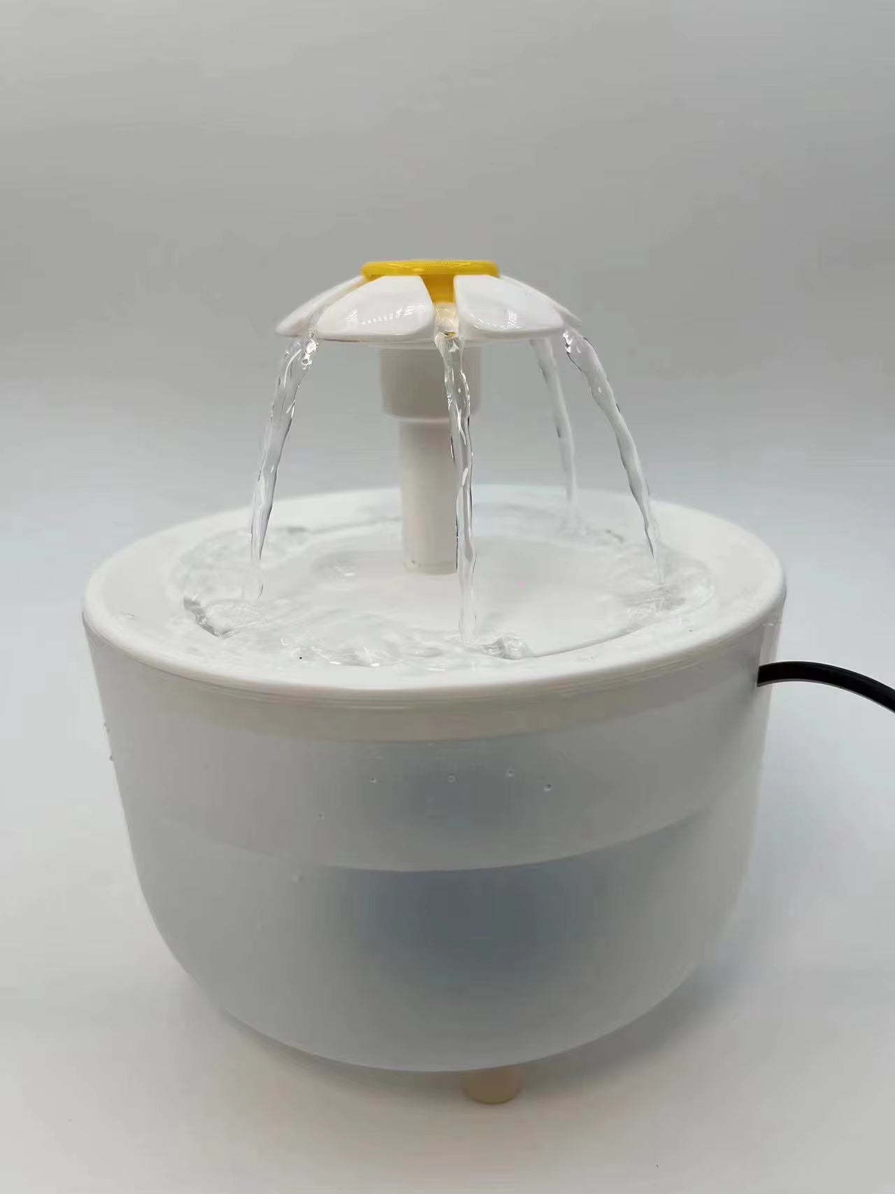 Revolutionize Your Pet's Hydration with the Automatic USB Electric Cat Water Fountain - 1.2L Mute Dispenser with Recirculating Filtration