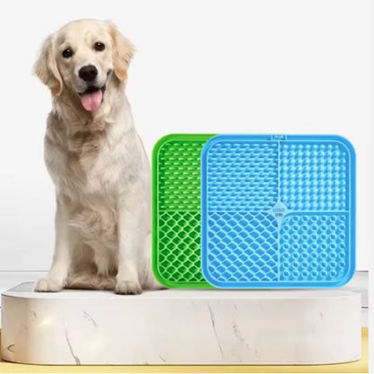 Transform Bath Time into Fun with the Pet Lick Silicone Slow Feeder Mat – Perfect for Dogs!
